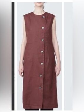 Muji Sleeveless Button-Front Midi Dress in Burgundy